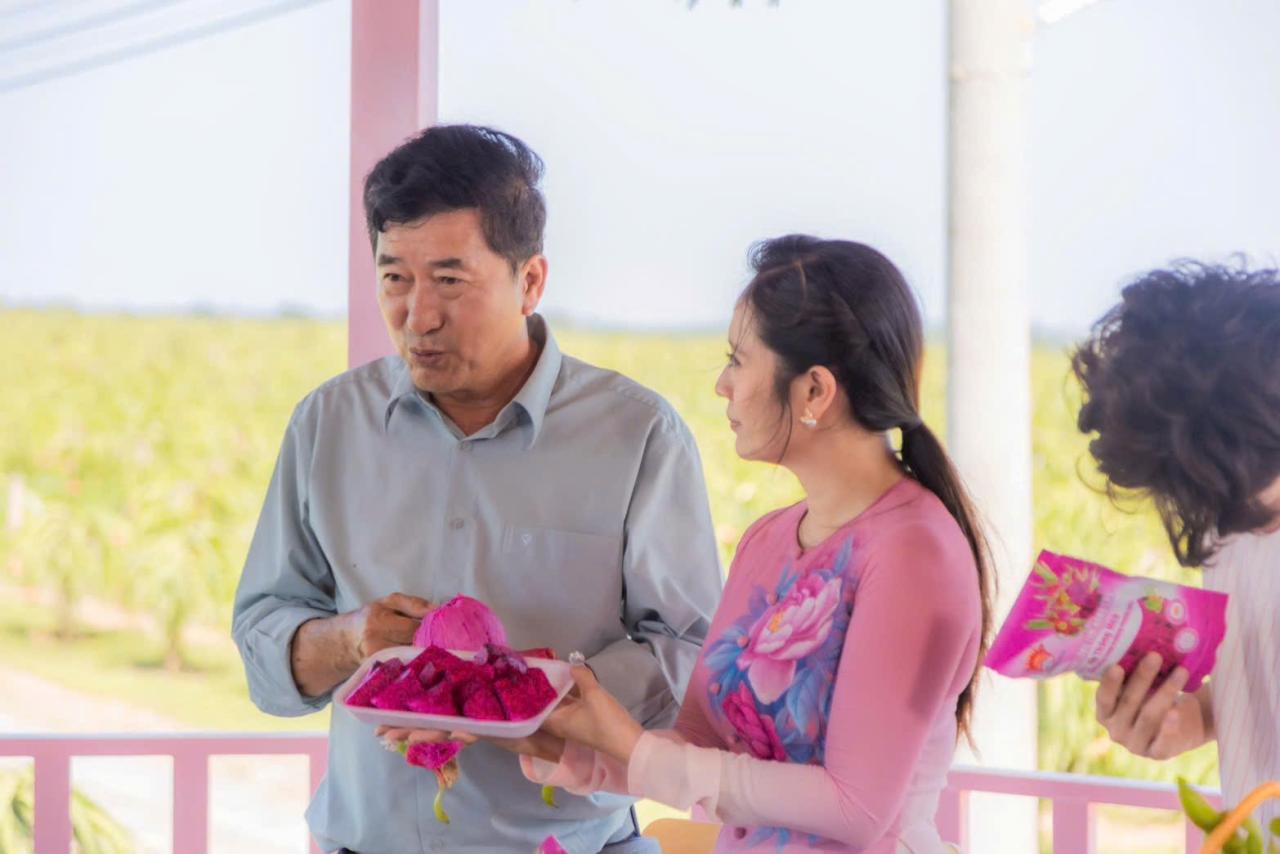 Đại tiệc Livestream Thanh long - Sáng kiến mang nông sản lên nền tảng số Đại tiệc Livestream Thanh long - Sáng kiến mang nông sản lên nền tảng số